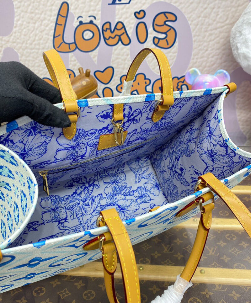 Louis Vuitton OnTheGo MM M11262 Blue